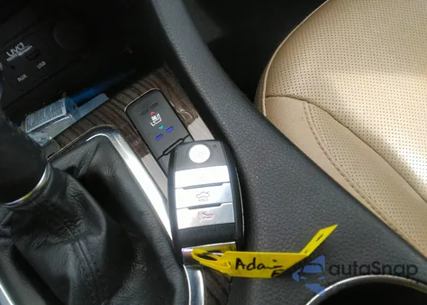 2015 Kia Optima Ex z USA, uszkodzony, nr VIN 5XXGN4A79FG467816